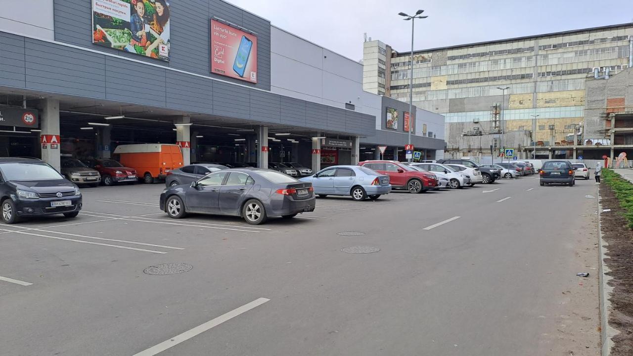 Аэропорт Апартаменты 24&24 Chisinau Exterior photo