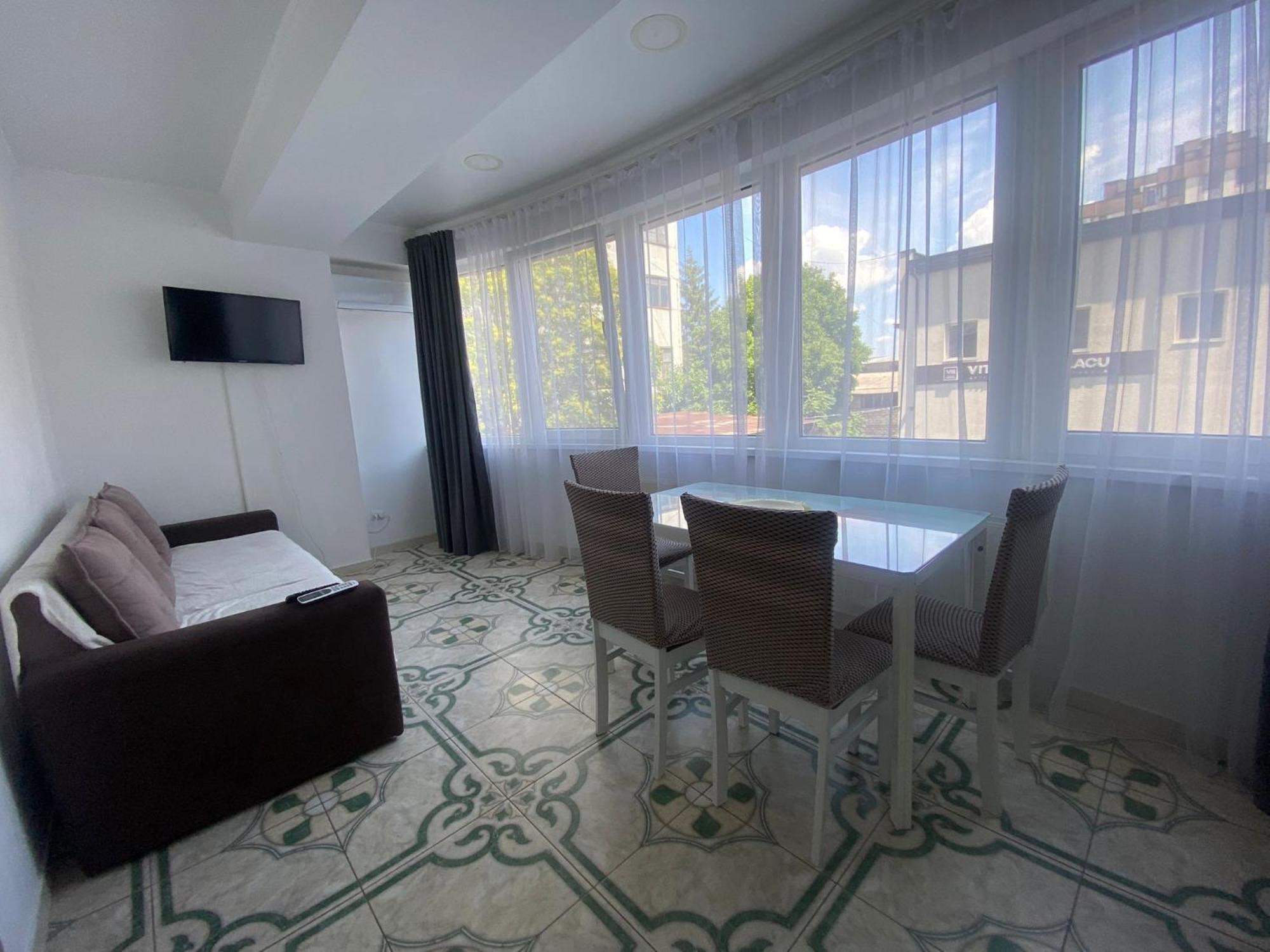 Аэропорт Апартаменты 24&24 Chisinau Exterior photo